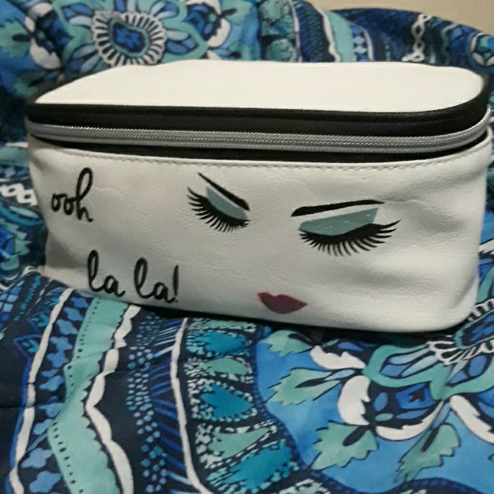 Makeup/jewelry bag